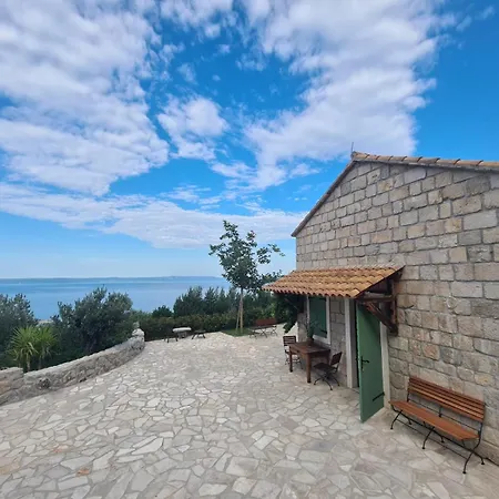 Makar 113 Villa