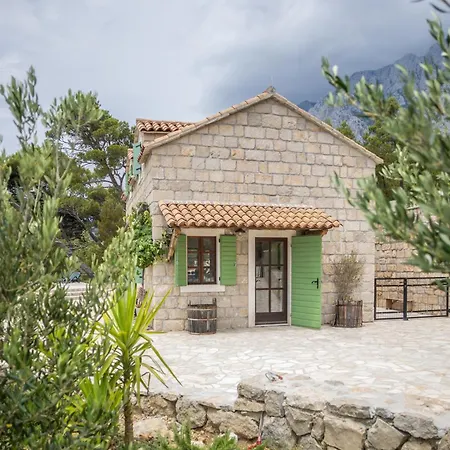 Makar 113 Villa